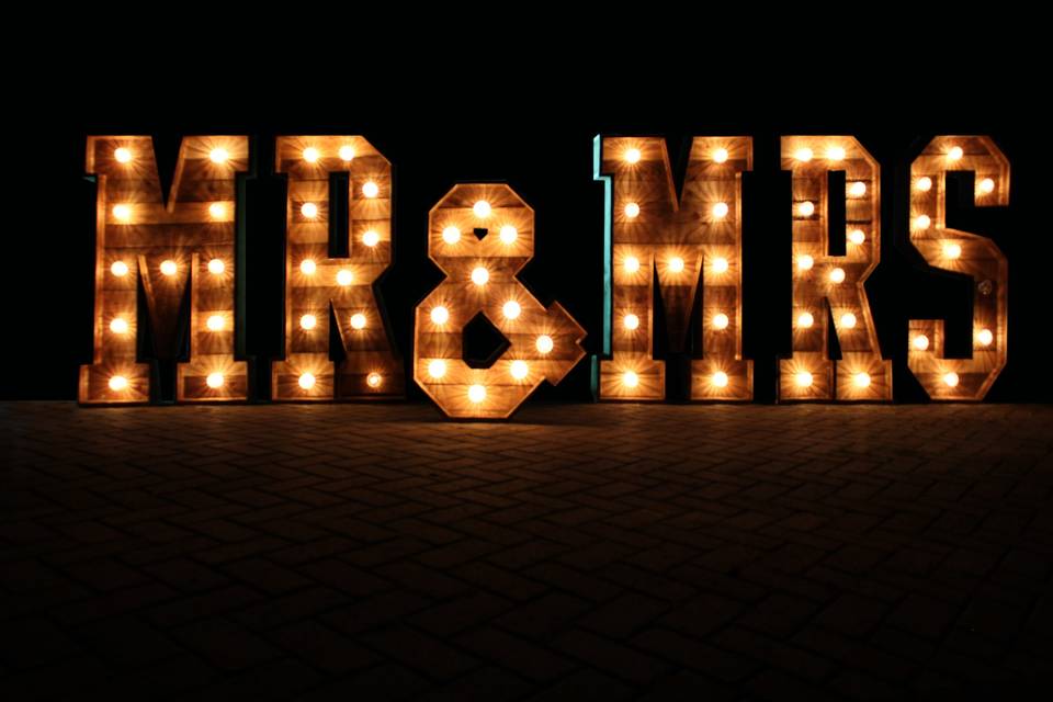 Rustic Mr & Mrs letters hire