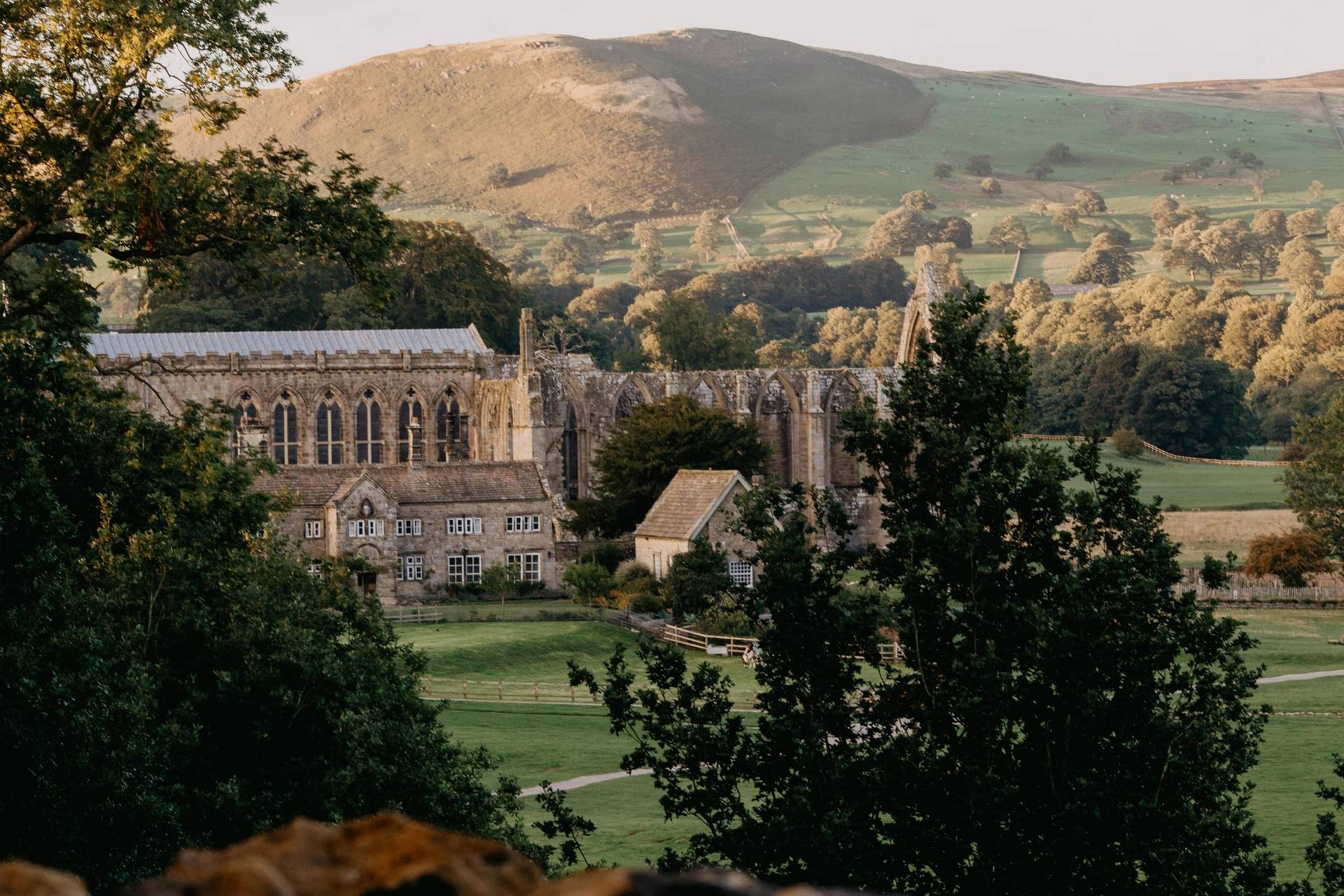 The Tithe Barn – Bolton Abbey Wedding Venue Skipton, North Yorkshire ...