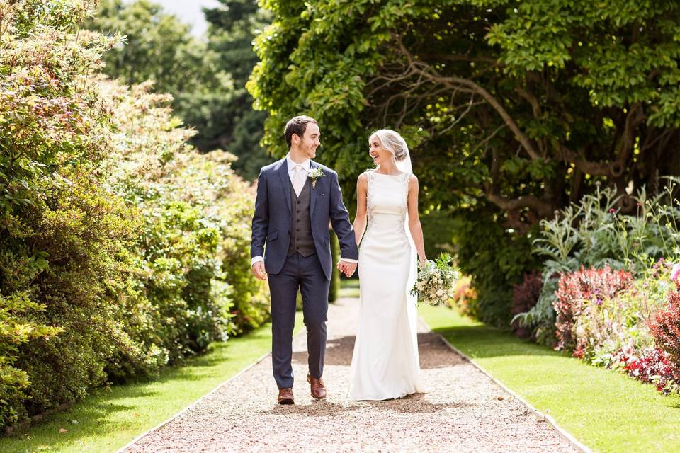 Holding hands - Philip Bedford Wedding Photography