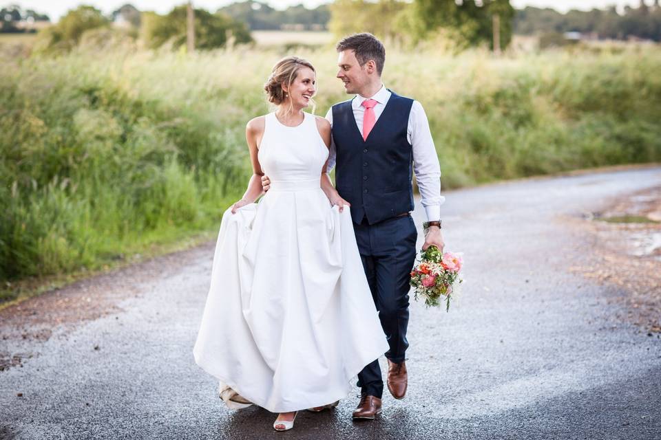 Couple kissing - Philip Bedford Wedding Photography