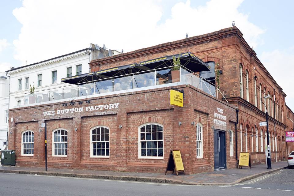 Button warehouse shop