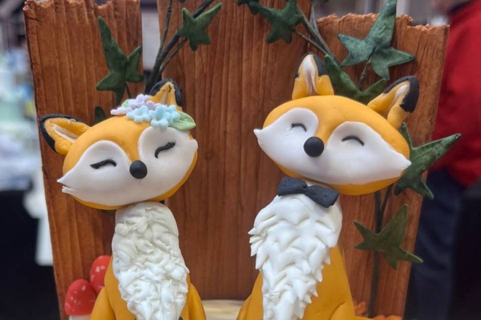 Fox bride and groom topper