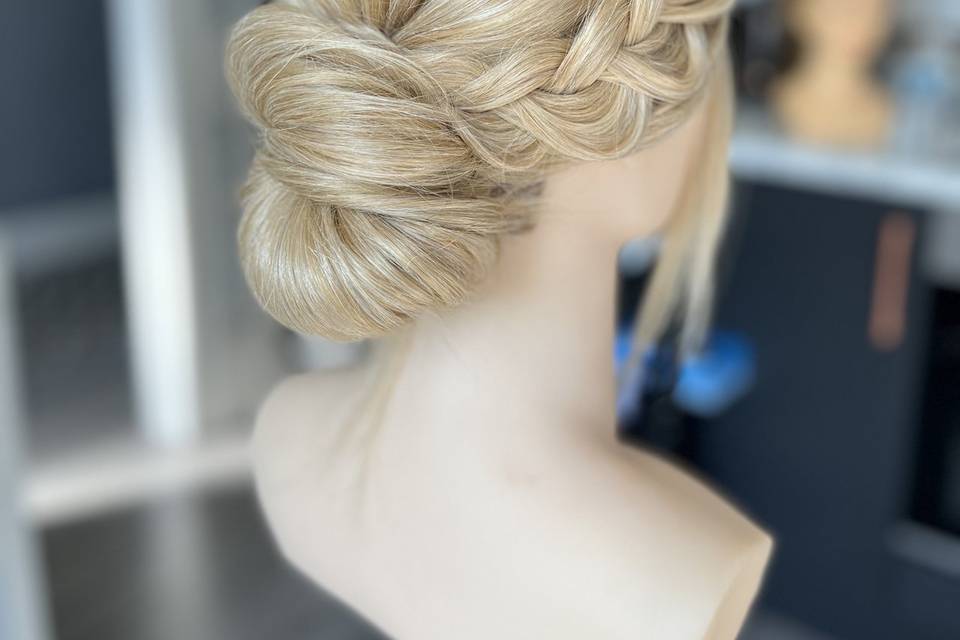 Low braided bun