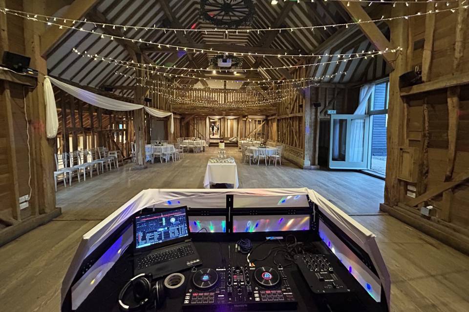 DJ set up
