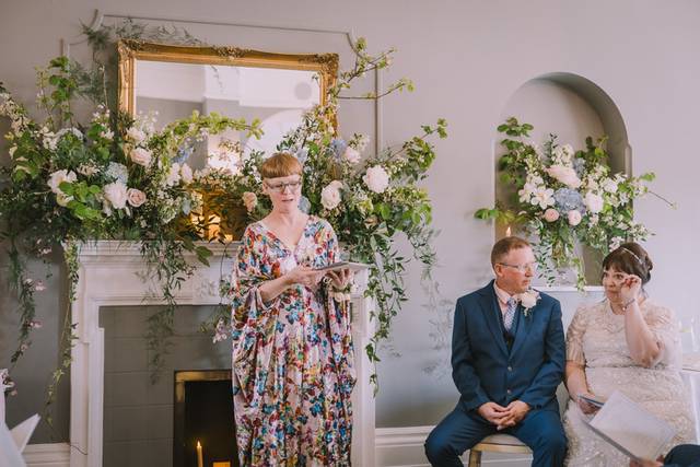 Beth MacLeod Celebrant