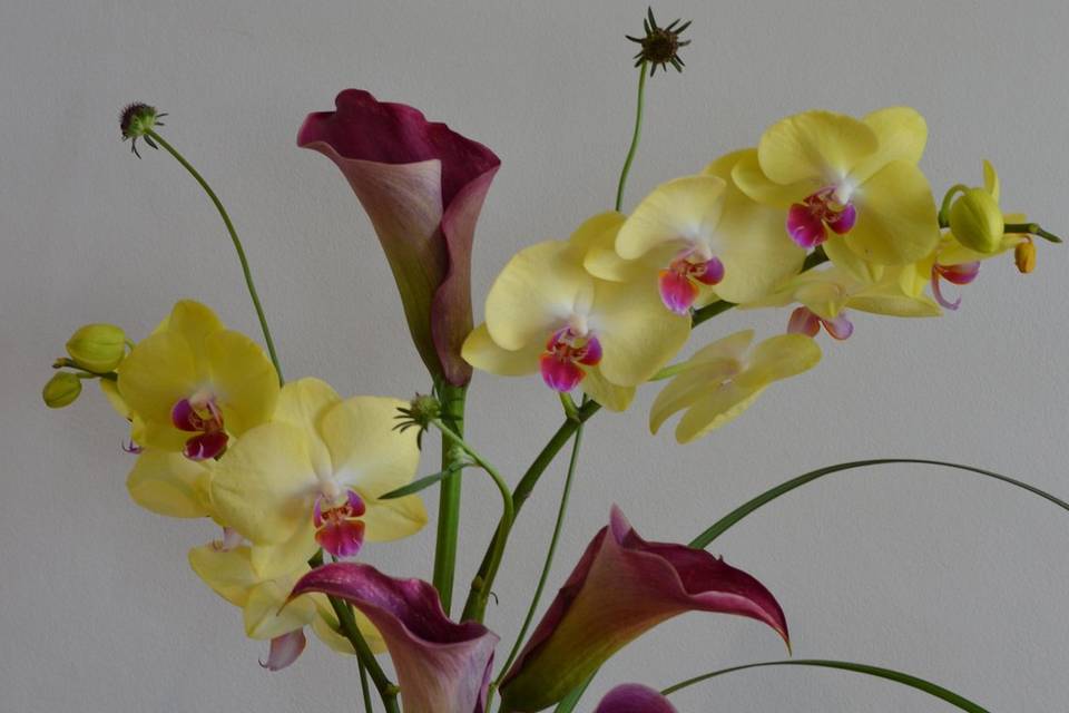Ikebana table centrepiece