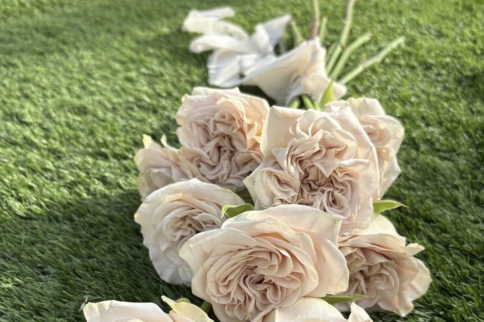 Blush contemporary bouquet