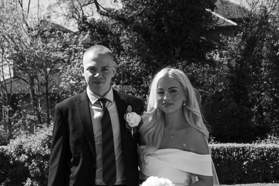 B&W Wedding Couple 1