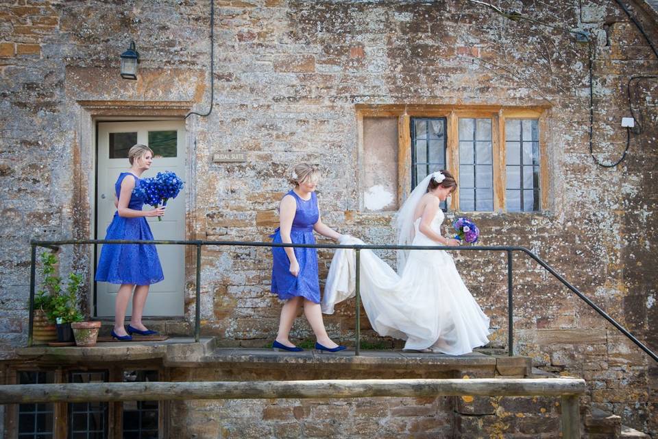 Wiltshire wedding photographer
