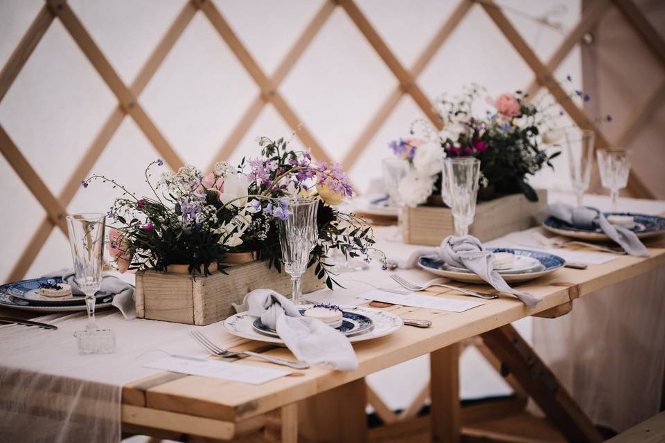 Yurt rustic wedding table