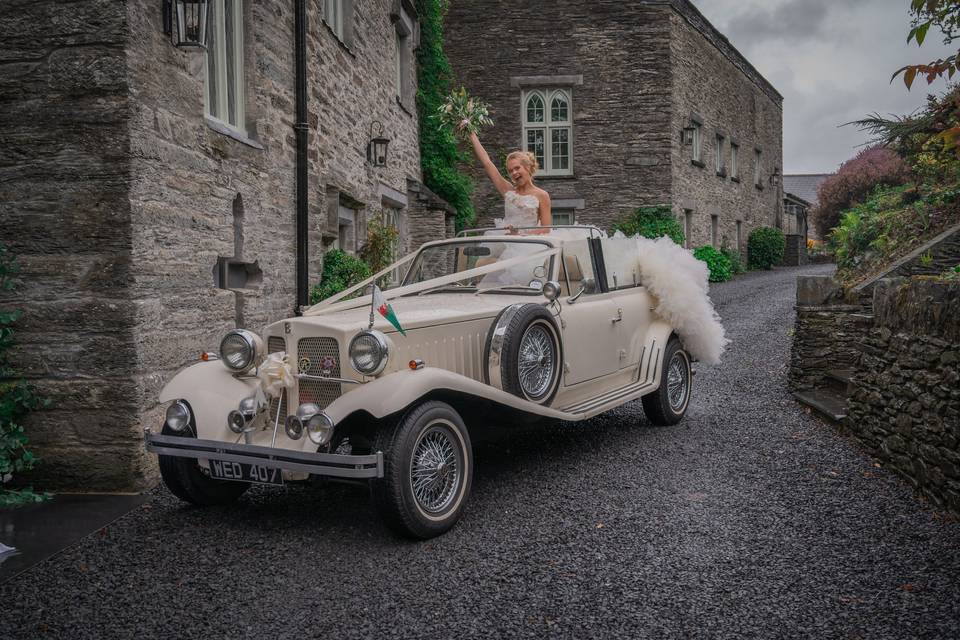 Vintage car at Glandyfi