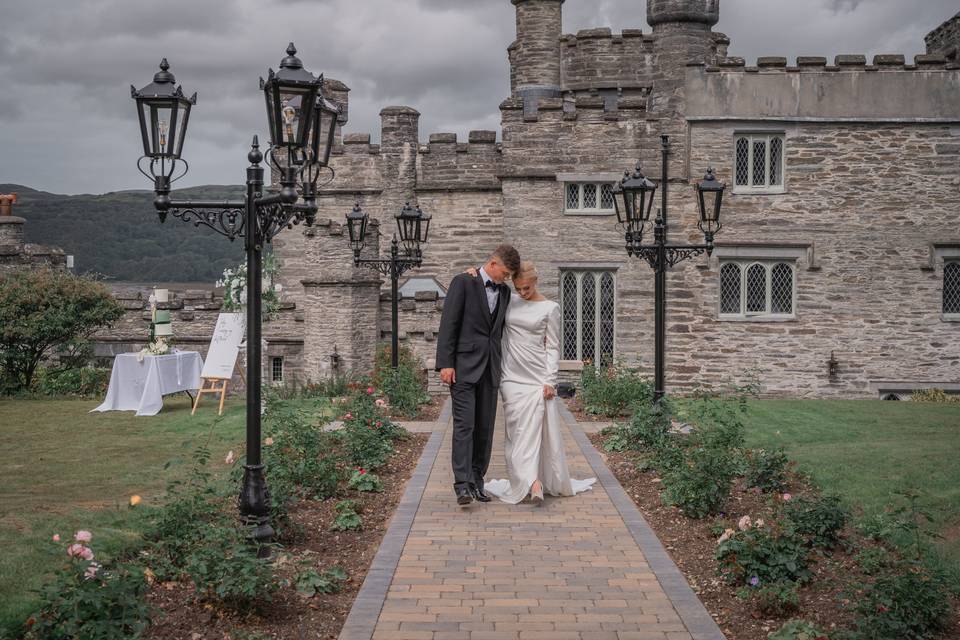 Glandyfi Castle footpath