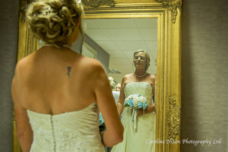 Bridal prep - The bride