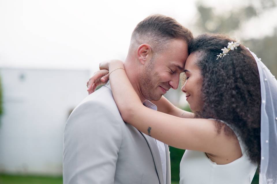 Bride and groom begin dance