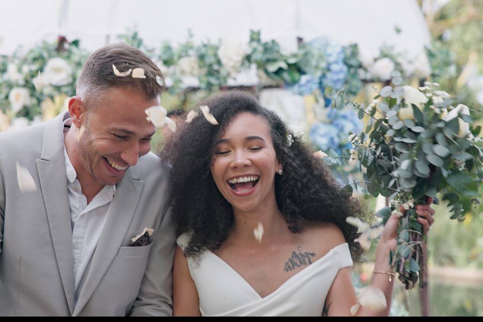 Bride and groom confetti