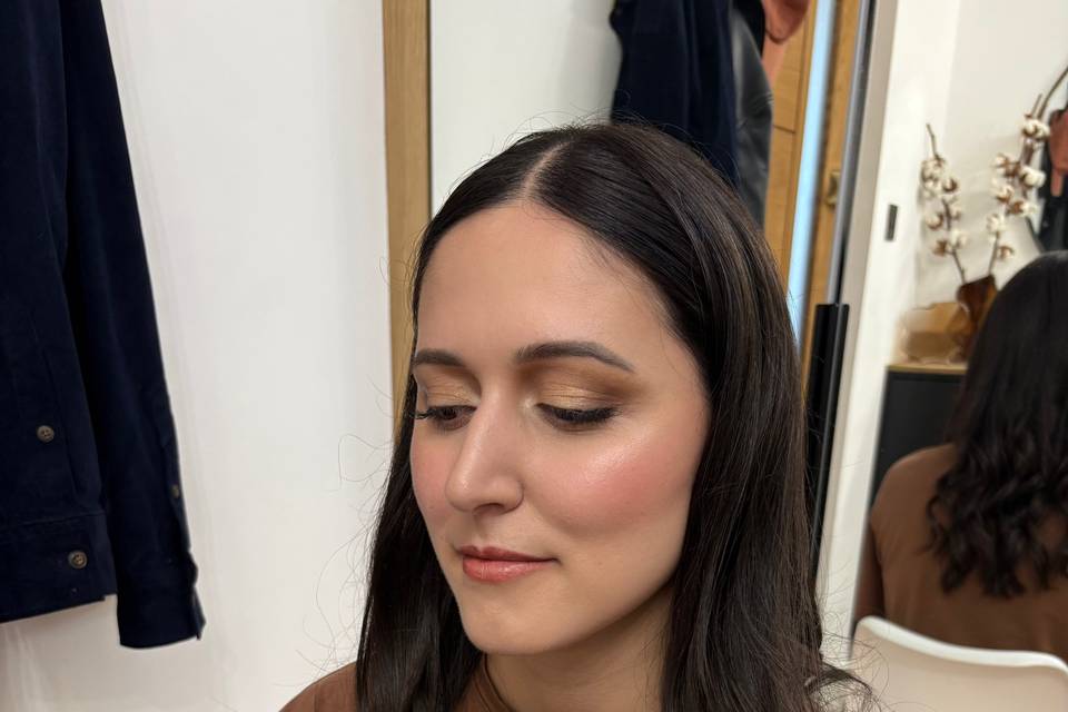 Soft Wedding guest Makeup
