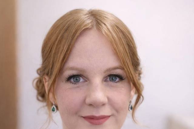 Elegant Maid of Honour Makeup