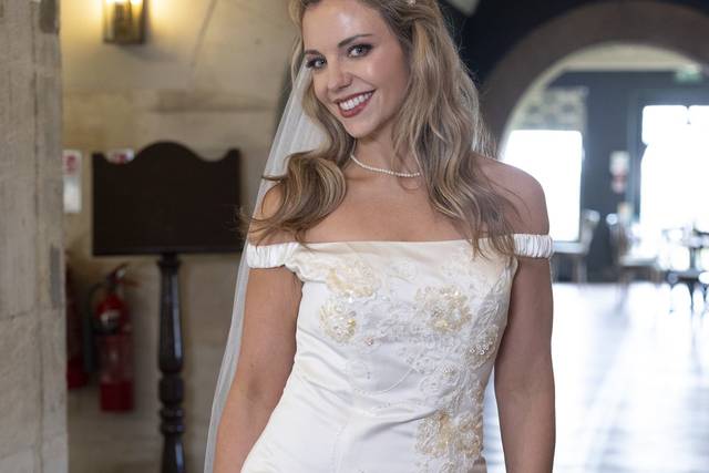 Classic Glowing Bridal Makeup