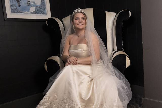 Elegant Modern Bridal Makeup