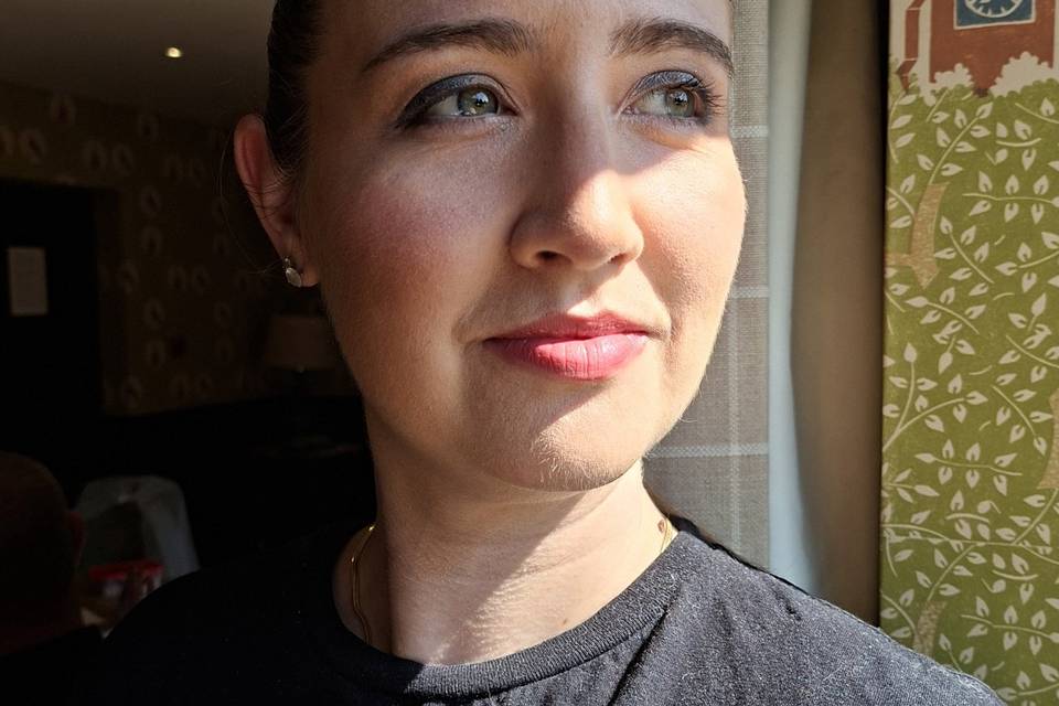 Summer Glam Wedding Makeup