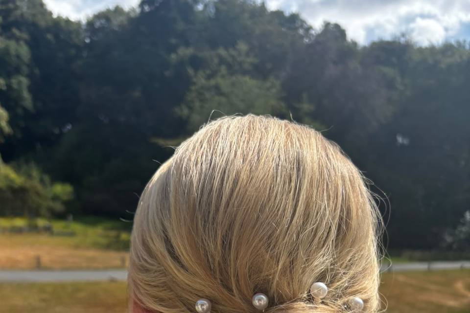 Chic Mother of Bride Hair