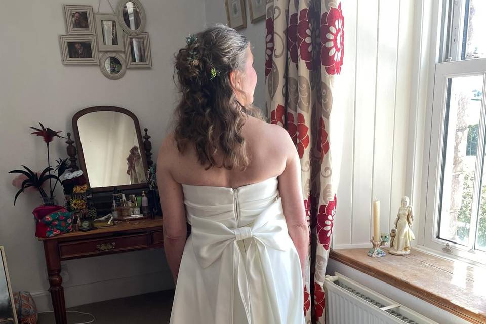 Soft Waves Bridal Hairstyling