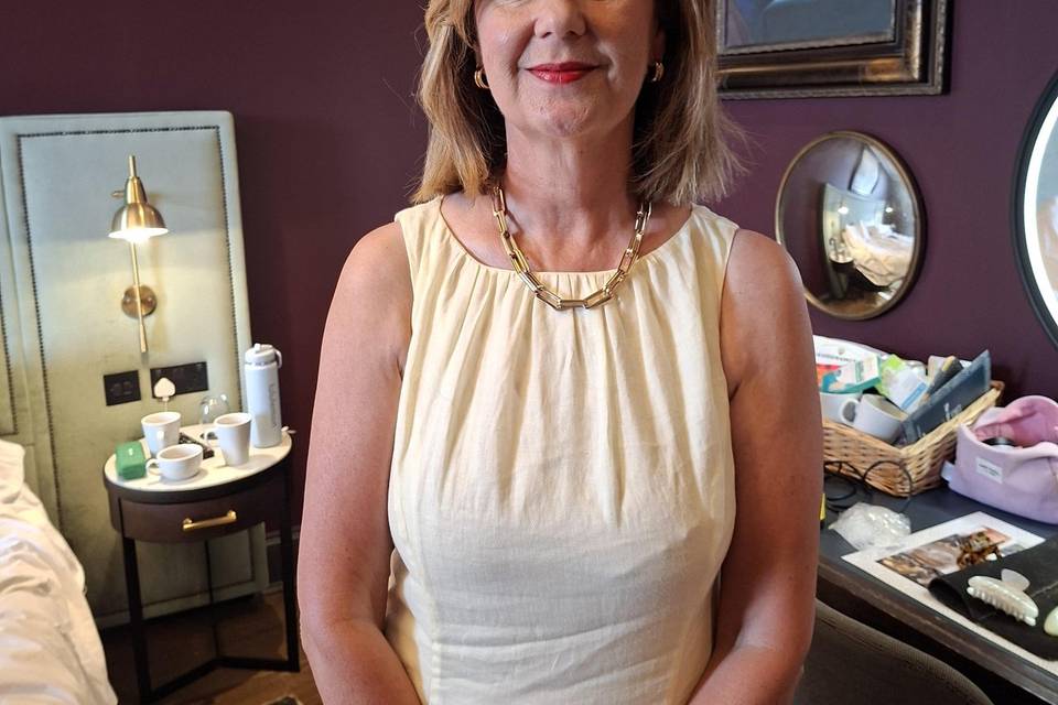 Mother of Bride Classic Makeup