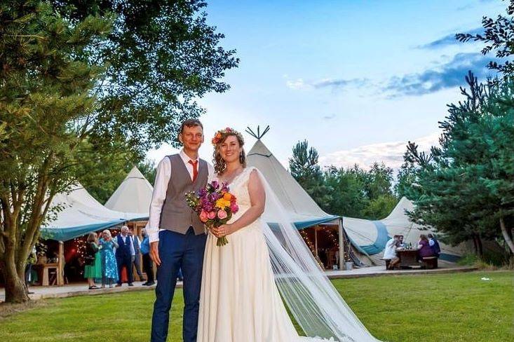 Wonderful tipi wedding