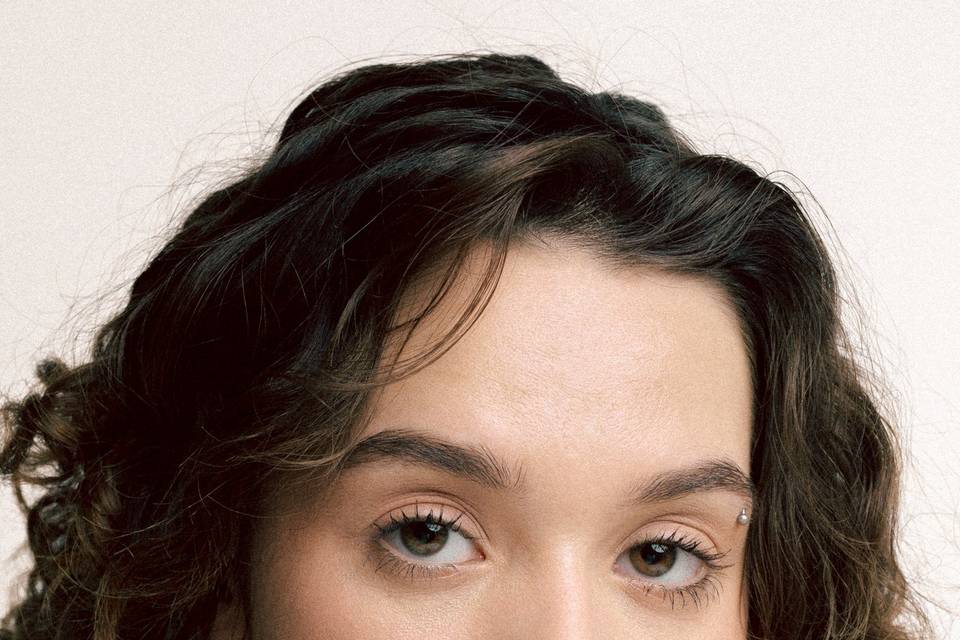 Sam Crosbie - MUA