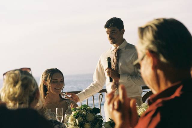 Groom's speech by the ocean