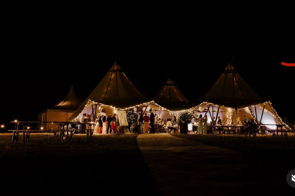 Tipis in the dark