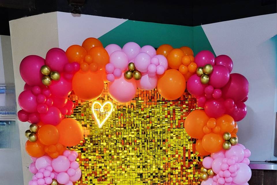Shimmer wall