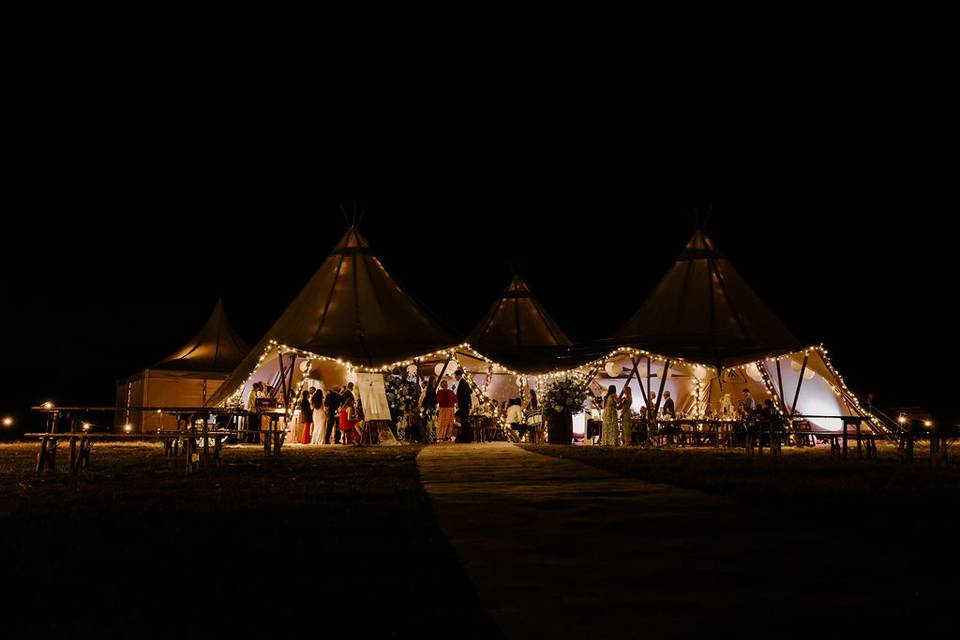Tipis in the dark