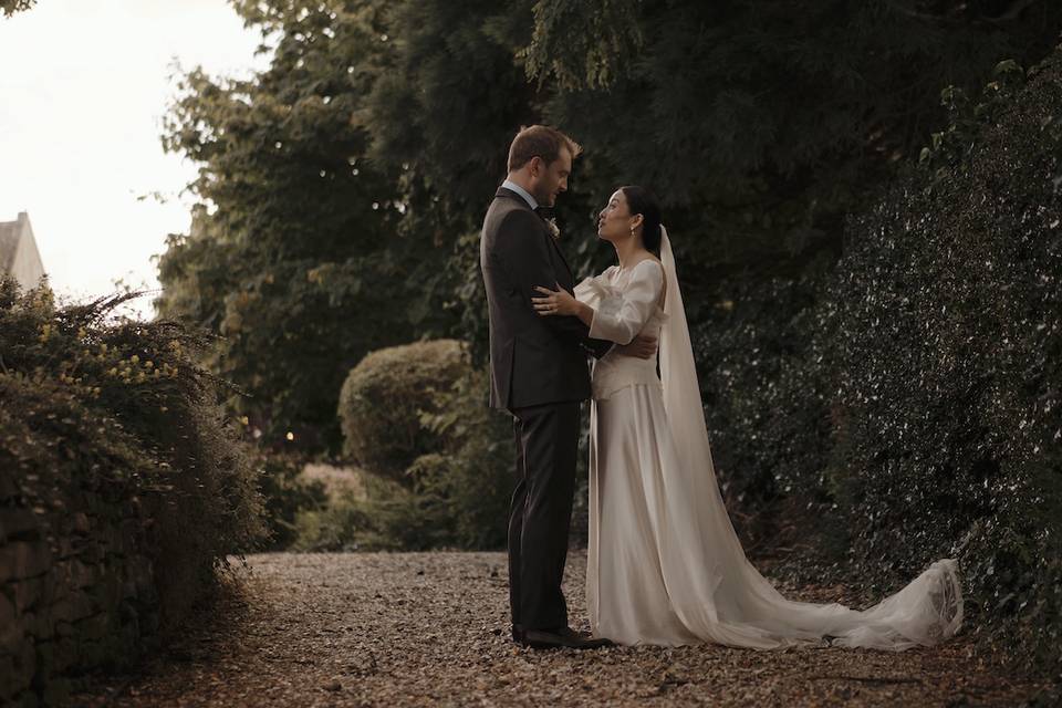 Bredon Manor wedding couple