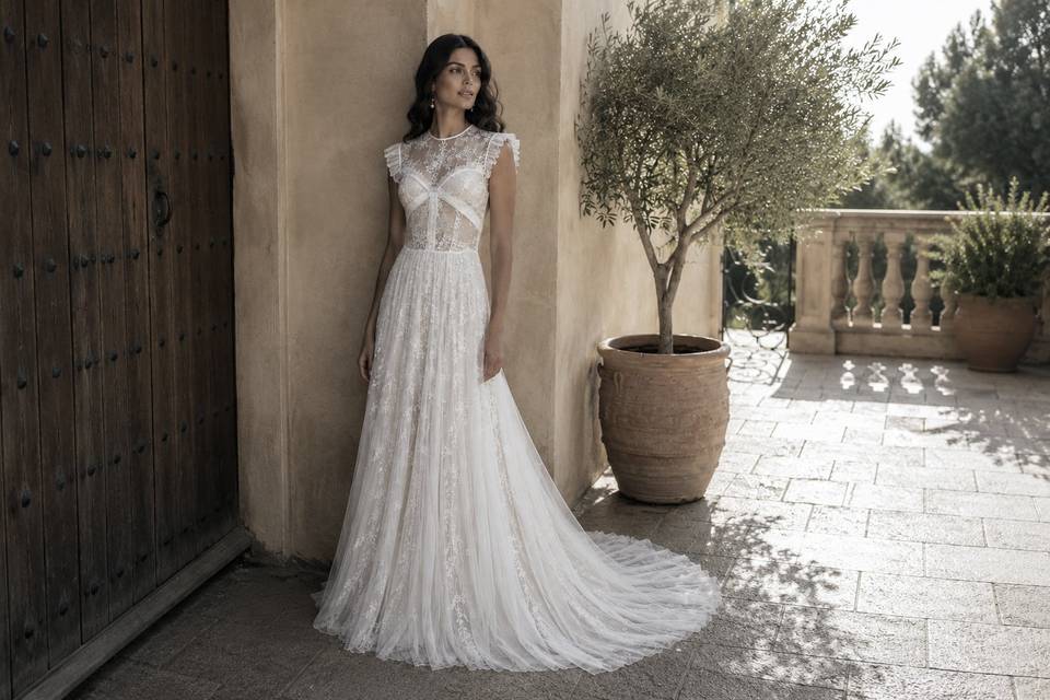 Bohemian Lace Wedding Dress
