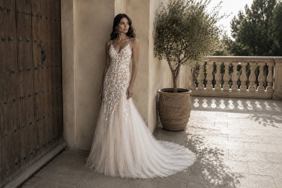 Botanical Lace Mermaid Wedding