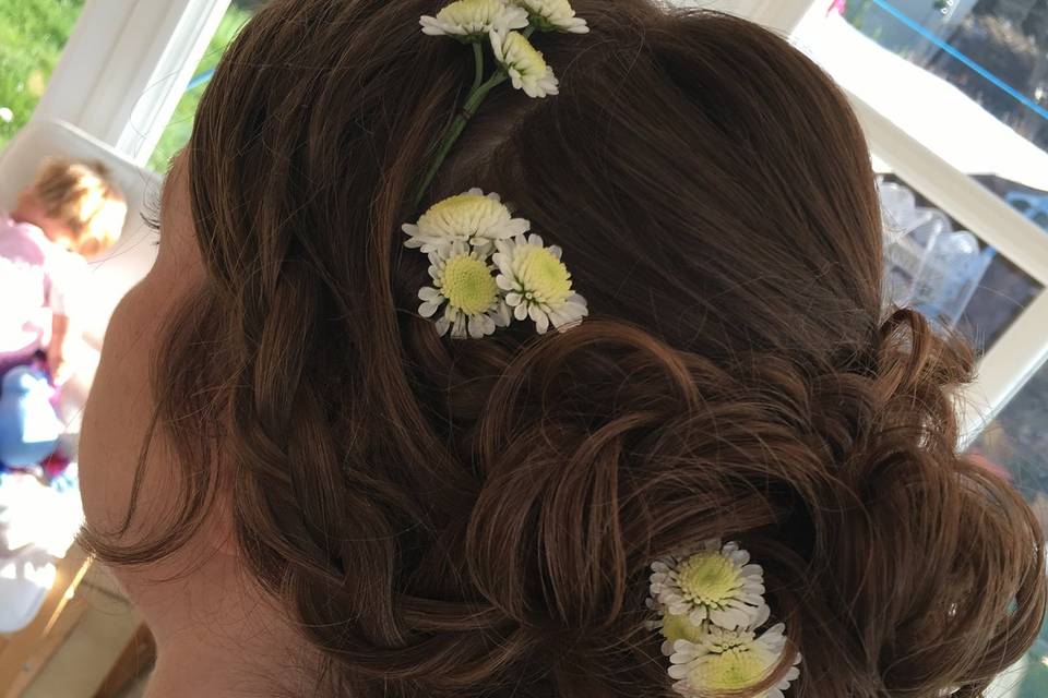 Bridal party hair
