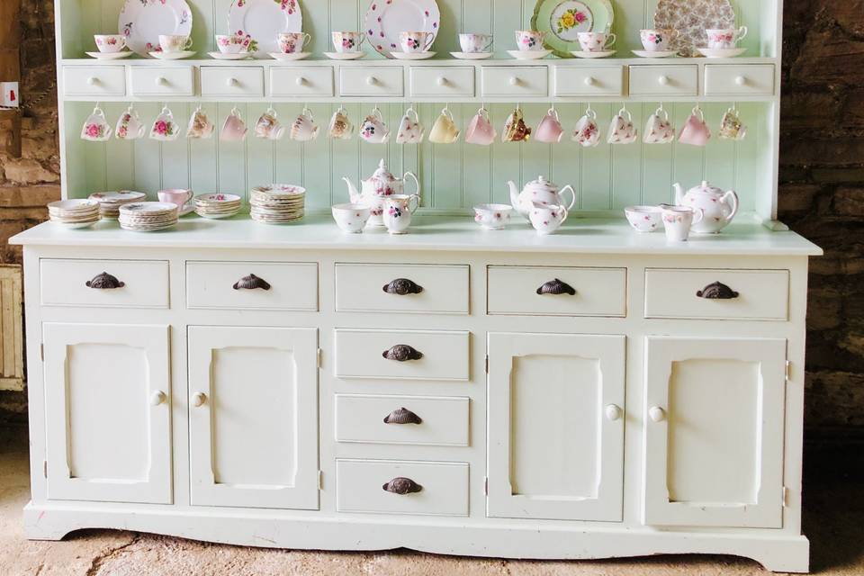 Vintage dresser