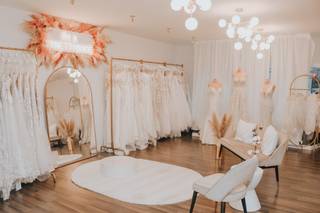 Dress Me Pretty Bridal Room