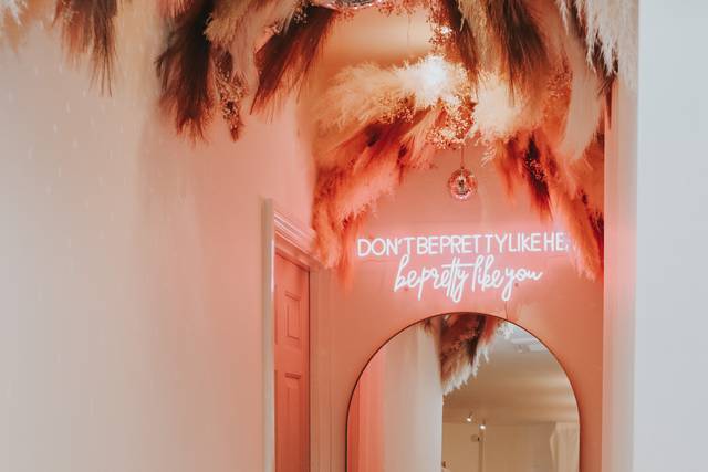 Don't be pretty like her...