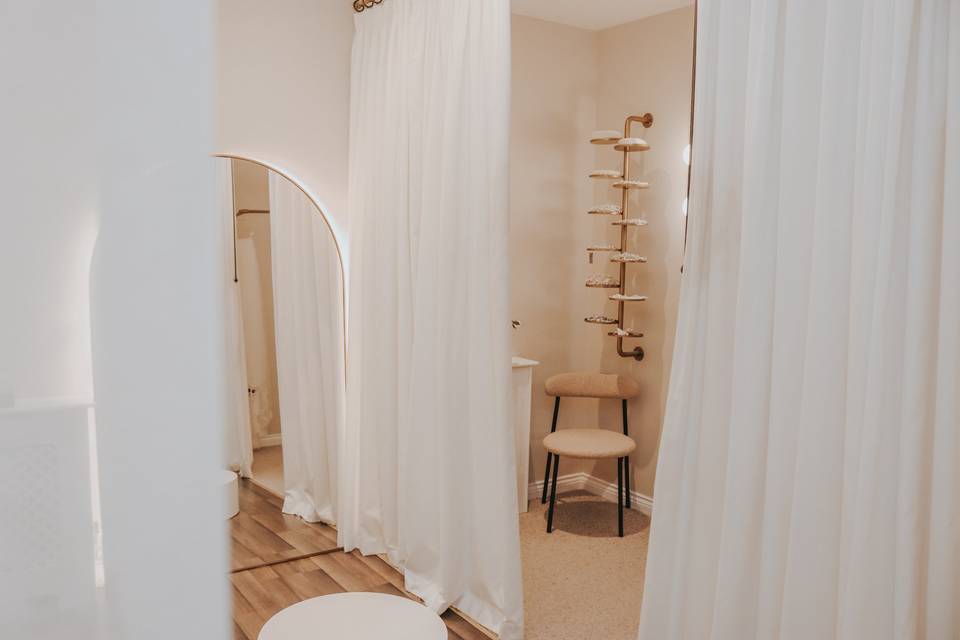 Dress Me Pretty Boutique