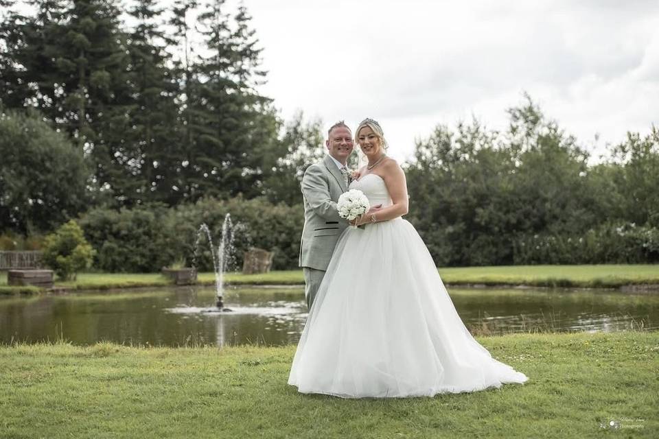 Bride & groom portrait