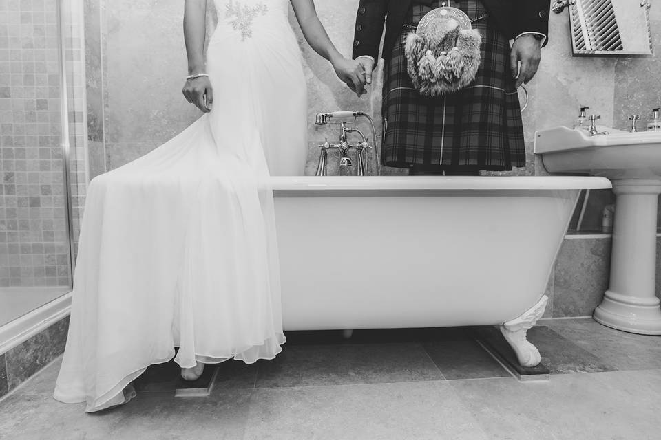Fun wedding photos Edinburgh
