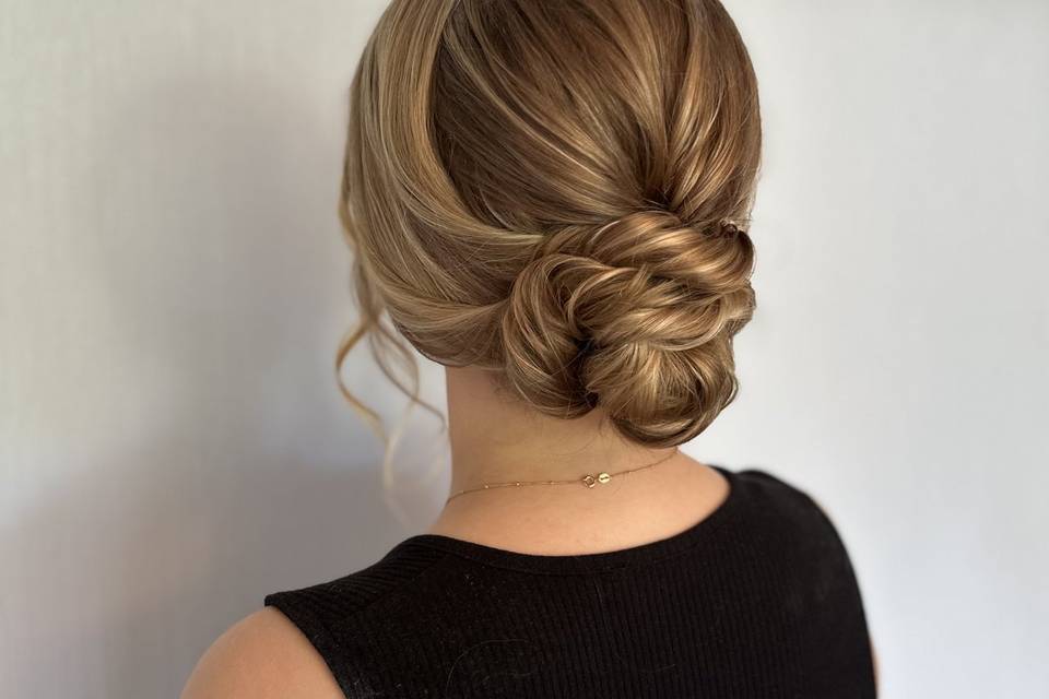 Bridesmaid bun