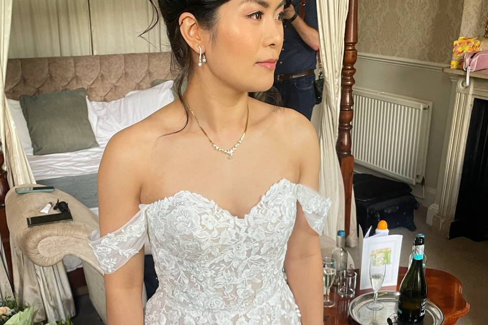 Bridal hair and makeup