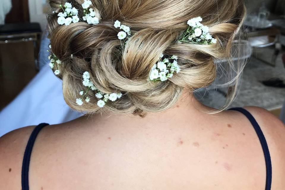 Spring bridal hair