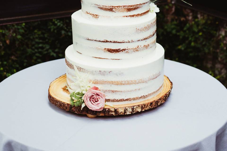 Semi-naked Wedding Cakes