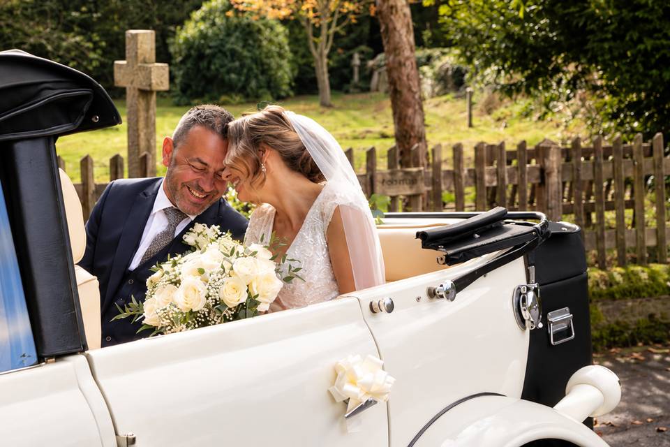 Bride & Dad arrival.