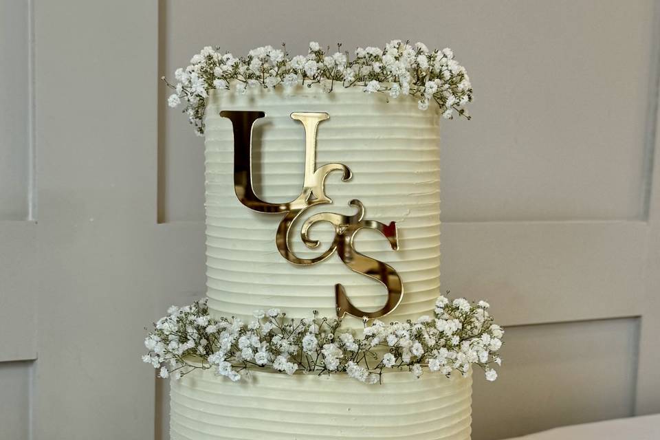 2 tier tall wedding cake