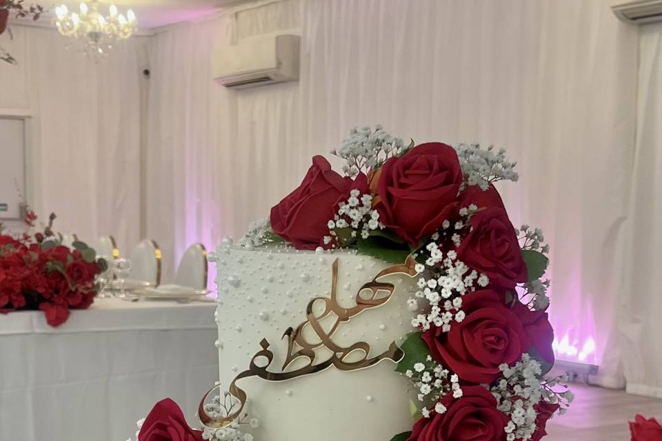2 tier wedding cake